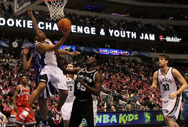 DALLAS - FEBRUARY 12:  Eric Gordon #10 of the Sophomore team shoots against DeJuan Blair #45 of the Rookie team during the first half of the T-Mobile Rookie Challenge & Youth Jam part of 2010 NBA All-Star Weekend at American Airlines Center on February 12