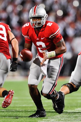 COLUMBUS, OH - SEPTEMBER 2: Terrelle Pryor #2 of the Ohio State Buckeyes hands off the ball against the Marshall Thundering Herd at Ohio Stadium on September 2, 2010 in Columbus, Ohio. (Photo by Jamie Sabau/Getty Images)