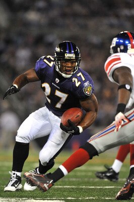 BALTIMORE - AUGUST 28:  Ray Rice #27 of the Baltimore Ravens runs the ball against the New York Giants at M&T Bank Stadium on August 28, 2010 in Baltimore, Maryland. The Ravens lead the Giants 17-3. (Photo by Larry French/Getty Images)