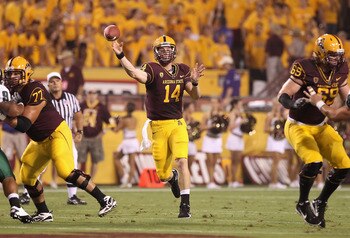 New Starter Steven Threet Started His Season Hot, Passing for 239 yards, and 2 Touchdowns