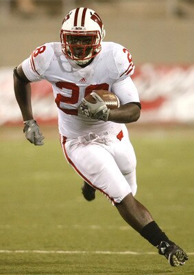 LAS VEGAS - SEPTEMBER 04:  Montee Ball #28 of the Wisconsin Badgers runs for yardage against the UNLV Rebels during the third quarter of their game at Sam Boyd Stadium September 4, 2010 in Las Vegas, Nevada. Wisconsin won 41-21.  (Photo by Ethan Miller/Ge