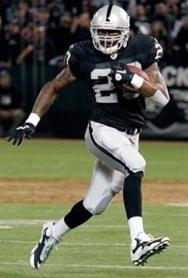 McFadden finds some space on the edge.