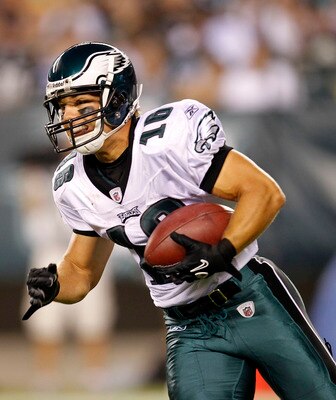 PHILADELPHIA - SEPTEMBER 02: Chad Hall #16 of the Philadelphia Eagles runs the ball against the New York Jets at Lincoln Financial Field on September 2, 2010 in Philadelphia, Pennsylvania. (Photo by Jeff Zelevansky/Getty Images)