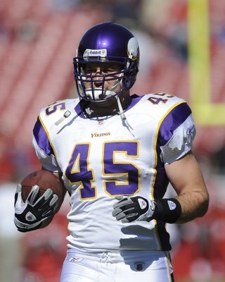 TAMPA, FL - NOVEMBER 16: Tight end Garrett Mills #45 of the Minnesota Vikings warms up for play against the Tampa Bay Buccaneers at Raymond James Stadium on November 16, 2008 in Tampa, Florida.  (Photo by Al Messerschmidt/Getty Images)