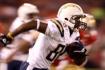 SAN FRANCISCO - SEPTEMBER 02:  Jeremy Williams #86 of the San Diego Chargers runs with the ball on his way to scoring a touchdown during their game against the San Francisco 49ers at Candlestick Park  on September 2, 2010 in San Francisco, California.  (P