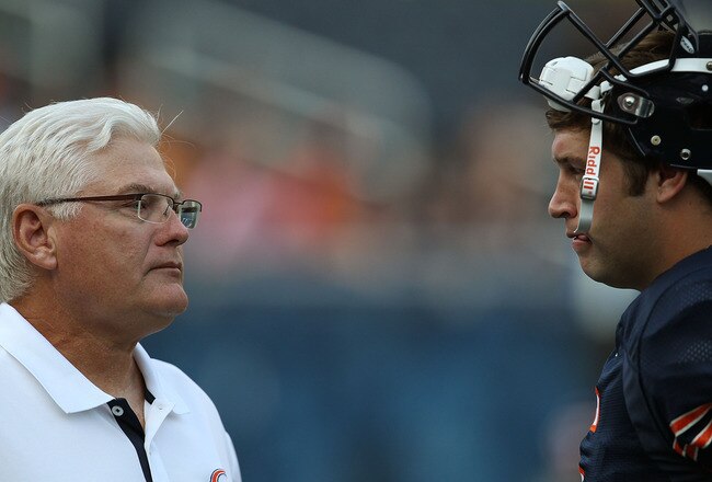 CHICAGO - AUGUST 21: Offensive coordinator Mike Martz of the Chicago Bears talks with Jay Cutler #6 during warm-ups before a preseason game against the Oakland Raiders at Soldier Field on August 21, 2010 in Chicago, Illinois. (Photo by Jonathan Daniel/Get