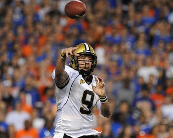 GAINESVILLE, FL - NOVEMBER 7: Quarterback Mackenzi Adams #9 of the Vanderbilt Commodores releases a pass against the Florida Gators November 7, 2009 at Ben Hill Griffin Stadium in Gainesville, Florida.  (Photo by Al Messerschmidt/Getty Images)