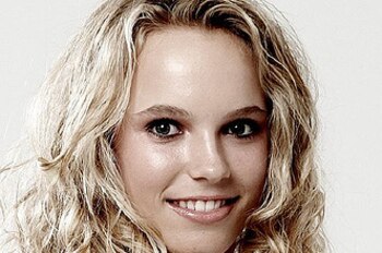 Caroline2_display_image