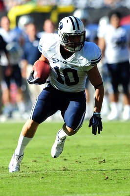 SAN DIEGO - OCTOBER 17:JJ Di Luigi #10 of BYU Cougars runs the ball against San Diego State Aztecs at Qualcomm Stadium on October 17, 2009 in San Diego, California.  (Photo by Jacob de Golish/Getty Images)