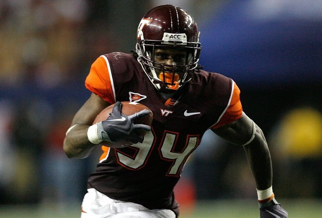 ATLANTA - SEPTEMBER 05:  Ryan Williams #34 of the Virginia Tech Hokies against the Alabama Crimson Tide during the Chick-fil-A Kickoff Game at Georgia Dome on September 5, 2009 in Atlanta, Georgia.  (Photo by Kevin C. Cox/Getty Images)