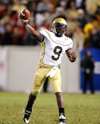 ATLANTA - NOVEMBER 28:  Quarterback Josh Nesbitt #9 of the Georgia Tech Yellow Jackets against the Georgia Bulldogs at Bobby Dodd Stadium on November 28, 2009 in Atlanta, Georgia.  (Photo by Kevin C. Cox/Getty Images)