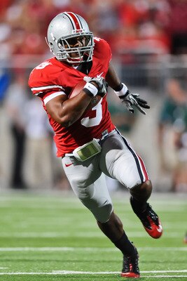 COLUMBUS, OH - SEPTEMBER 2: Brandon Saine #3 of the Ohio State Buckeyes runs with the ball against the Marshall Thundering Herd at Ohio Stadium on September 2, 2010 in Columbus, Ohio. (Photo by Jamie Sabau/Getty Images)