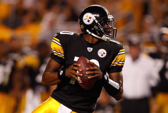 PITTSBURGH - SEPTEMBER 02:  Dennis Dixon #10 of the Pittsburgh Steelers drops back to pass against the Carolina Panthers after Byron Leftwich left with an injury during the preseason game on September 2, 2010 at Heinz Field in Pittsburgh, Pennsylvania.  (