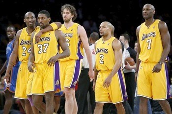 http://cdn.bleacherreport.net/images_root/slides/photos/000/401/043/lakers_display_image.jpg?1284832747