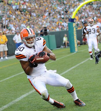GREEN BAY - AUGUST 14: Brian Robiskie #80 of the Cleveland Browns makes a touchdown catch during the NFL preseason game against the Green Bay Packers at Lambeau Field August 14, 2010 in Green Bay, Wisconsin.  (Photo by Tom Dahlin/Getty Images)