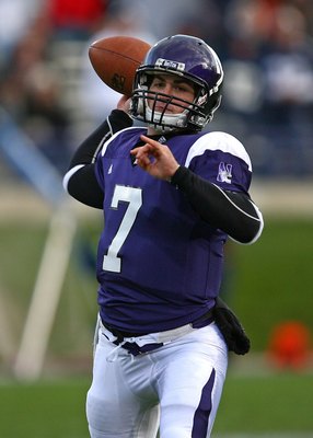 EVANSTON, IL - OCTOBER 31: Dan Persa #7 of the Northwestern Wildcats throws a pass against the Penn State Nittany Lions at Ryan Field on October 31, 2009 in Evanston, Illinois. Penn State defeated Northwestern 34-13. (Photo by Jonathan Daniel/Getty Images