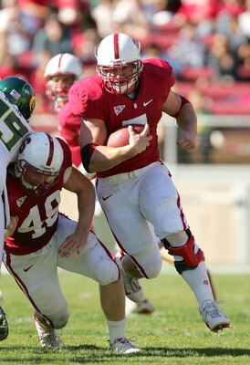 PALO ALTO, CA - NOVEMBER 07:  Toby Gerhart #7 of the Stanford Cardinal runs with the ball during the first half of their game against the Oregon Ducks at Stanford Stadium on November 7, 2009 in Palo Alto, California.  (Photo by Ezra Shaw/Getty Images)