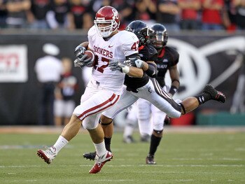 CINCINNATI - SEPTEMBER 25:  Trent Ratterree #47 of the Oklahoma Sooners runs with the ball during the game against the Cincinnati Bearcats at Paul Brown Stadium on September 25, 2010 in Cincinnati, Ohio.  (Photo by Andy Lyons/Getty Images)