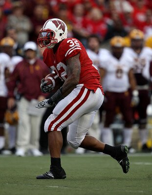 MADISON, WI - SEPTEMBER 18: John Clay #32 of the Wisconsin Badgers runs for a first down against the Arizona State Sun Devils at Camp Randall Stadium on September 18, 2010 in Madison, Wisconsin. Wisconsin defeated Arizona State 20-19. (Photo by Jonathan D