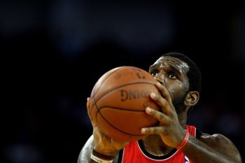 OAKLAND, CA - NOVEMBER 20:  Greg Oden #52 of the Portland Trail Blazers shoots against the Golden State Warriors during an NBA game at Oracle Arena on November 20, 2009 in Oakland, California.  (Photo by Jed Jacobsohn/Getty Images)