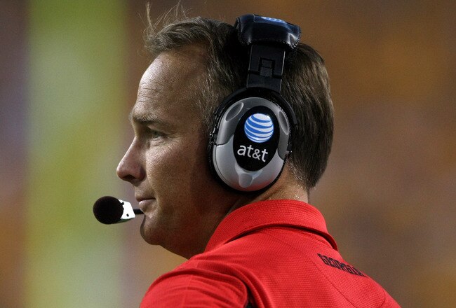 TEMPE, AZ - SEPTEMBER 20:  Head coach Mark Richt of the Georgia Bulldogs works on the sidelines during the game against the Arizona State Sun Devils on September 20, 2008 at Sun Devil Stadium in Tempe, Arizona.  Georgia won 27-10.  (Photo by Stephen Dunn/