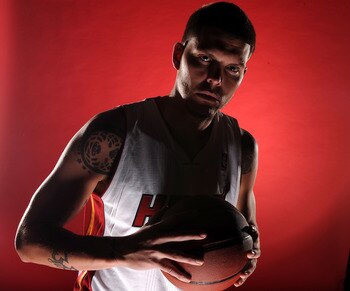 Mike Miller has his hair cut now