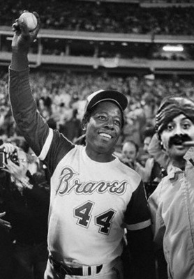 18cigarguyhankaaron3_display_image