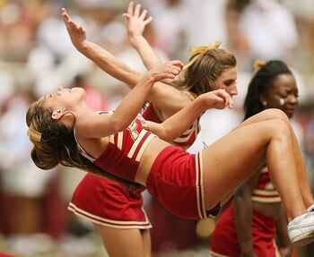 0904cheerleader_display_image
