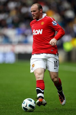 BOLTON, ENGLAND - SEPTEMBER 26:  Wayne Rooney of Manchester United in action during the Barclays Premier League match between Bolton Wanderers and Manchester United at the Reebok Stadium on September 26, 2010 in Bolton, England. (Photo by Alex Livesey/Get