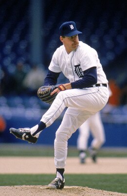 Morris delivers a pitch, circa 1989.