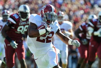 COLUMBIA, SC - OCTOBER 9: Running back Mark Ingram #22 of the Alabama Crimson Tide rushes upfield against the South Carolina Gamecocks October 9, 2010 at Williams-Brice Stadium in Columbia, South Carolina.  (Photo by Al Messerschmidt/Getty Images)