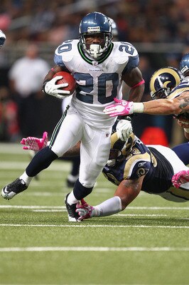 ST. LOUIS - OCTOBER 3: Justin Forsett #20 of the Seattle Seahawks rushes against the St. Louis Rams at the Edward Jones Dome on October 3, 2010 in St. Louis, Missouri.  The Rams beat the Seahawks 20-3.  (Photo by Dilip Vishwanat/Getty Images)