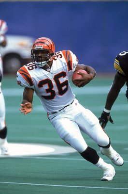 15 Oct 2000: Brandon Bennett #36 of the Cincinnati Bengals carries the ball up the field during a game against the Pittsburgh Steelers at the Three Rivers Stadium in Pittsburgh, Pennsylvaina. The Steelers defeated the Bengals 15-0.Mandatory Credit: Tom Pi