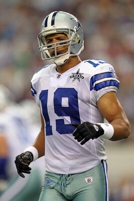 ARLINGTON, TX - SEPTEMBER 19:  Wide receiver Miles Austin #19 of the Dallas Cowboys at Cowboys Stadium on September 19, 2010 in Arlington, Texas.  (Photo by Ronald Martinez/Getty Images)