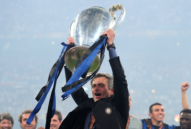 MADRID, SPAIN - MAY 22:  Jose Mourinho the Inter Milan coach holds the trophy aloft after winning the UEFA Champions League Final match between FC Bayern Muenchen and Inter Milan at the Estadio Santiago Bernabeu on May 22, 2010 in Madrid, Spain.  (Photo b