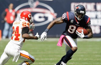 HOUSTON - OCTOBER 17:  Andre Johnson #80 of the Houston Texans makes on move on cornerback Brandon Flowers# 24 of the Kansas City Chiefs at Reliant Stadium on October 17, 2010 in Houston, Texas.  (Photo by Bob Levey/Getty Images)
