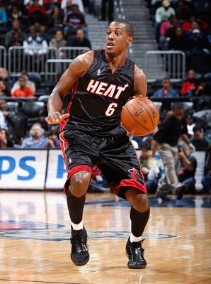 ATLANTA - NOVEMBER 18:  Mario Chalmers #6 of the Miami Heat against the Atlanta Hawks at Philips Arena on November 18, 2009 in Atlanta, Georgia.  (Photo by Kevin C. Cox/Getty Images)