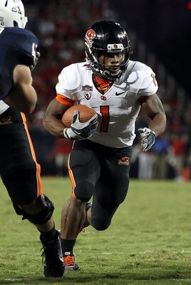 TUCSON, AZ - OCTOBER 09:  Runningback Jacquizz Rodgers #1 of the Oregon State Beavers runs with the football during the college football game against the Arizona Wildcats at Arizona Stadium on October 9, 2010 in Tucson, Arizona. The Beavers defeated the W