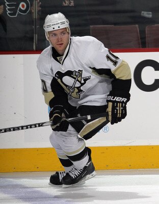 PHILADELPHIA - OCTOBER 16:  Mark Letestu #10 of the Pittsburgh Penguins skates against the Philadelphia Flyers at the Wells Fargo Center on October 16, 2010 in Philadelphia, Pennsylvania.  (Photo by Bruce Bennett/Getty Images)