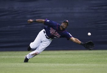 Incredible catches were routine while Torii Hunter roamed the Metrodome outfield.