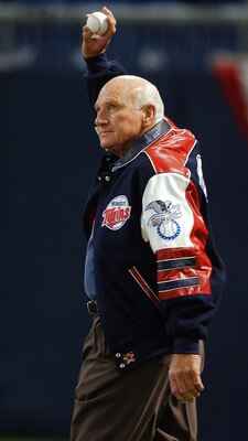 MINNEAPOLIS - OCTOBER 8:  Former Twin great Harmon Killebrew waves to the crowd prior to throwing out the first pitch before a game between the Minnesota Twins and the New York Yankees during game three of the American League Divisional Series on October 