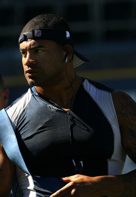 SAN DIEGO - AUGUST 14:  Linebacker Shawne Merriman #56 of the San Diego Chargers works out before the game with the Chicago Bears on August 14, 2010 at Qualcomm Stadium in San Diego, California.   Merriman signed his one year tender contract on Friday and