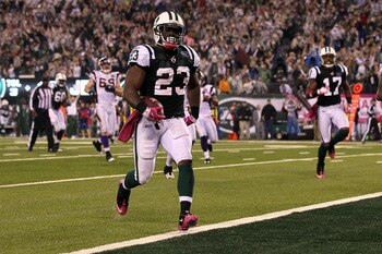EAST RUTHERFORD, NJ - OCTOBER 11:  Shonn Green #23 of the New York Jets runs for a 23-yard rushing touchdown in the fourth quarter against the Minnesota Vikings at New Meadowlands Stadium on October 11, 2010 in East Rutherford, New Jersey.  (Photo by Jim
