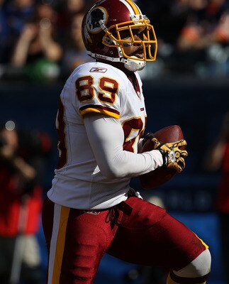 CHICAGO - OCTOBER 24: Santana Moss #89 of the Washington Redskins hauls in a touchdown pass against the Chicago Bears at Soldier Field on October 24, 2010 in Chicago, Illinois.  The Redskins defeated the Bears 17-14. (Photo by Jonathan Daniel/Getty Images