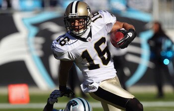 CHARLOTTE, NC - NOVEMBER 07:  Lance Moore #16 of the New Orleans Saints runs with the ball against the Carolina Panthers during their game at Bank of America Stadium on November 7, 2010 in Charlotte, North Carolina.  (Photo by Streeter Lecka/Getty Images)