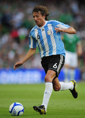 DUBLIN, IRELAND - AUGUST 11:  Gabriel Heinze of Argentina in action during the International Friendly match between Republic of Ireland and Argentina at the Aviva Stadium on August 11, 2010 in Dublin, Ireland.  (Photo by Shaun Botterill/Getty Images)