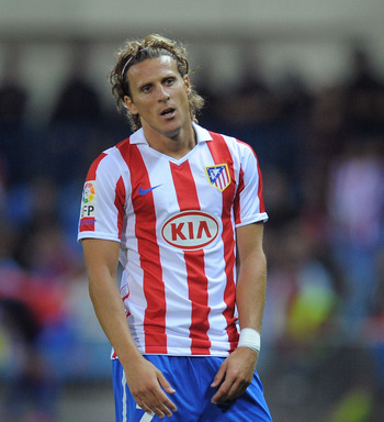 MADRID, SPAIN - SEPTEMBER 26:  Diego Forlan of Atletico Madrid during the La Liga match between Atletico Madrid and Real Zaragoza at the Vicente Calderon stadium on September 26, 2010 in Madrid, Spain.  (Photo by Denis Doyle/Getty Images)