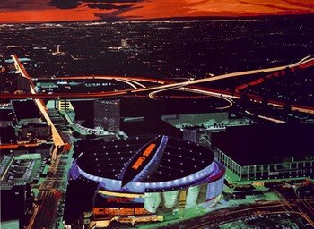 Staplescenter_display_image