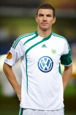VILLARREAL, SPAIN - FEBRUARY 18:  Edin Dzeko of Wolfsburg looks on before the UEFA Europa League football match between Villarreal CF and VFL Wolfsburg at El Madrigal stadium on February 18, 2010 in Villarreal, Spain. Villarreal and Wolfsburg tie 2-2.  (P
