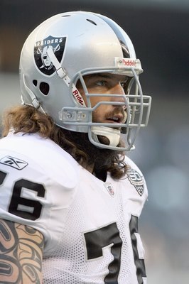 SEATTLE - SEPTEMBER 03:  Robert Gallery #76 of the Oakland Raiders stands on the field before the game against the Seattle Seahawks on September 3, 2009 at Qwest Field in Seattle, Washington. (Photo by Otto Greule Jr/Getty Images)
